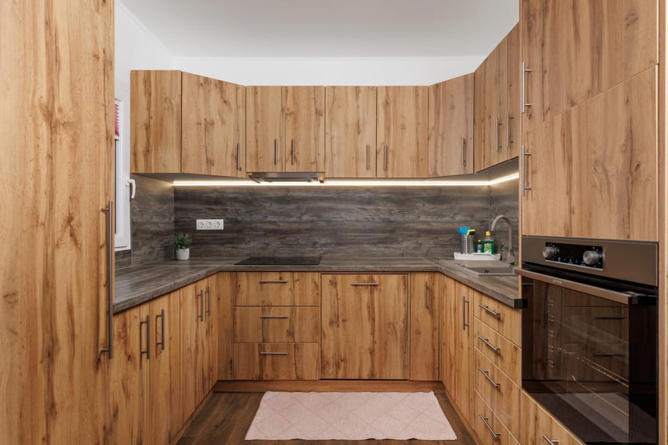 Kitchen or kitchenette, stove