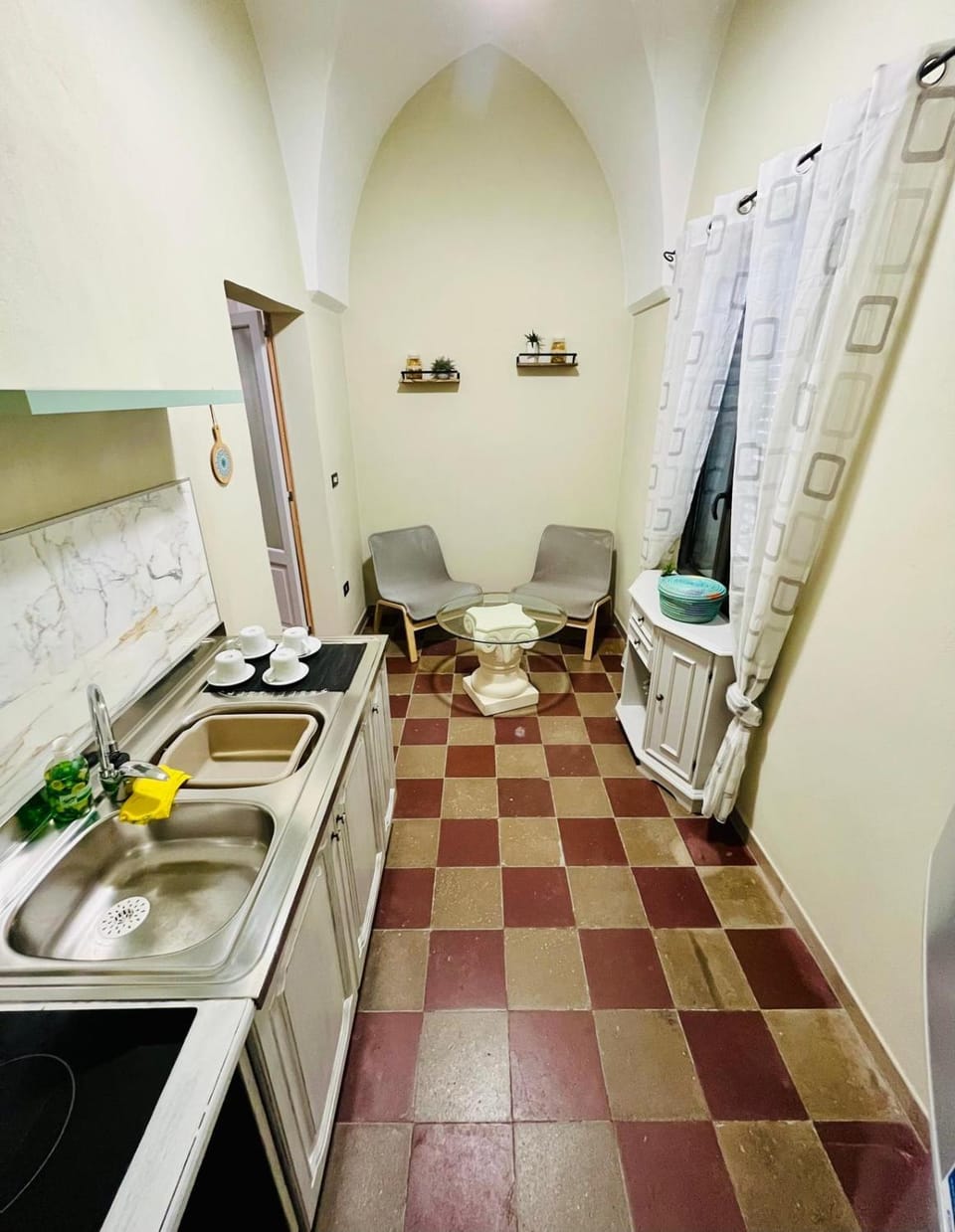 Kitchen or kitchenette