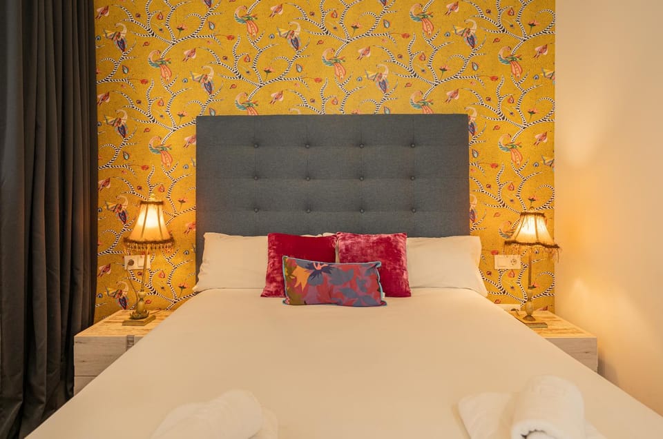 Bed, Photo of the whole room, Bedroom