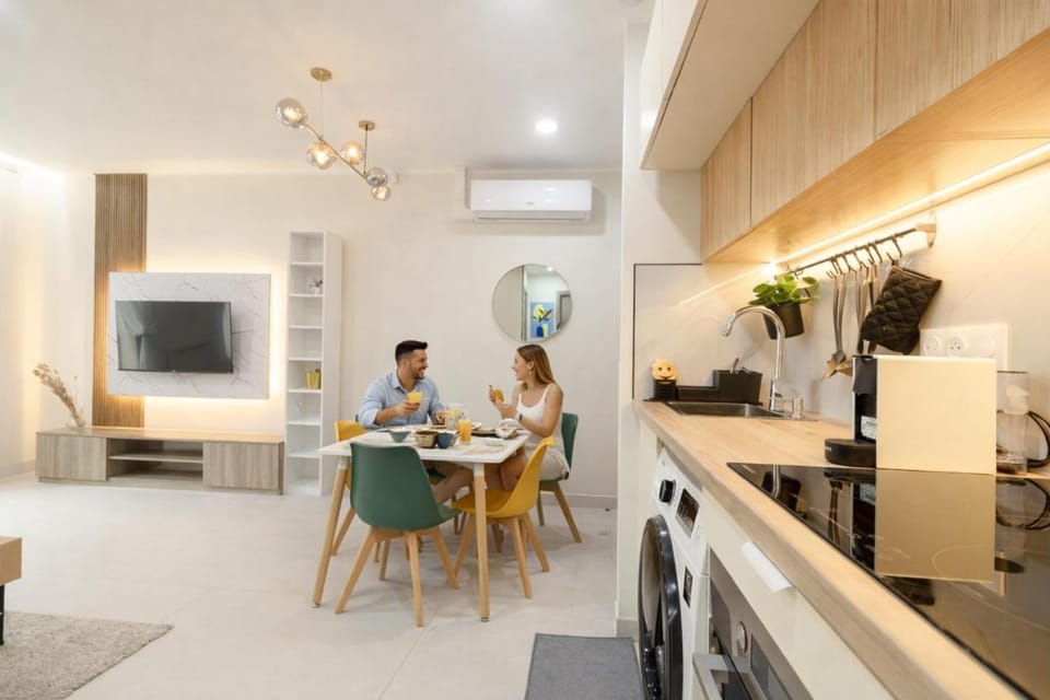 Seating area, Dining area