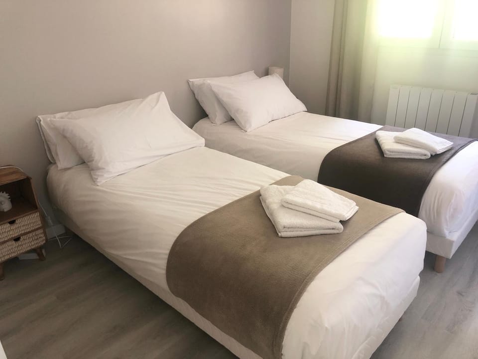 Bed, Night, Bedroom