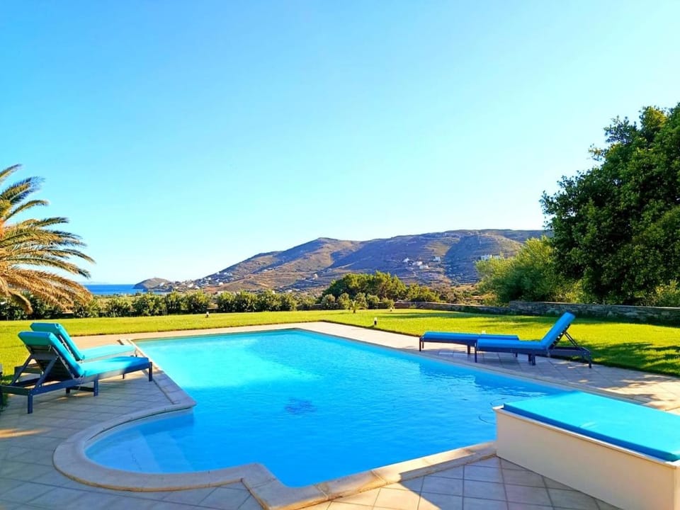 Villa Andros, Beauty and Luxury - Private Pool Villa in Decentralized Administration of the Aegean