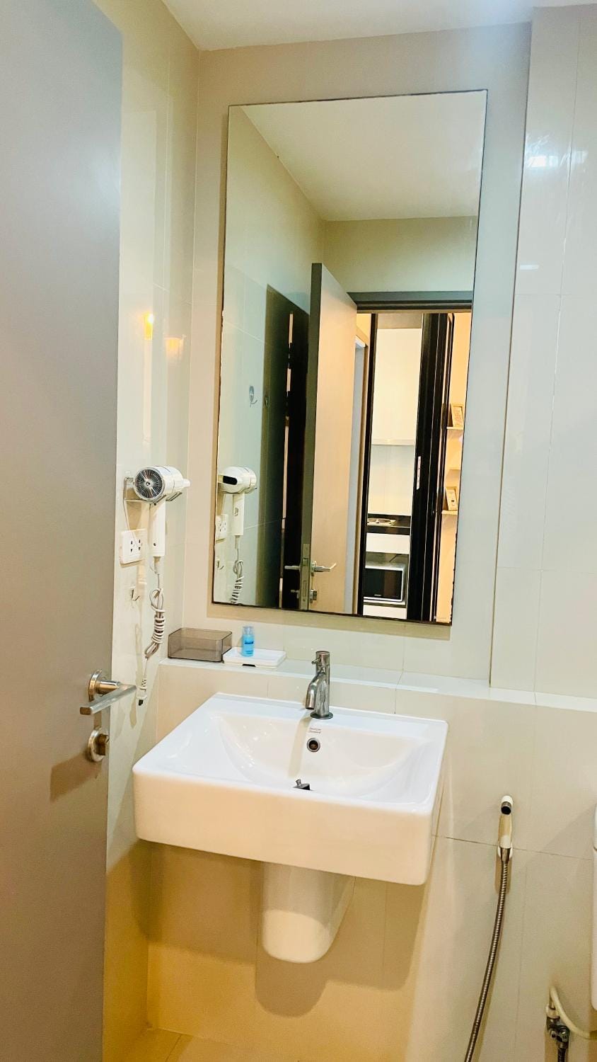 The base Central Pattaya 100 by Numam Apartment in Pattaya City