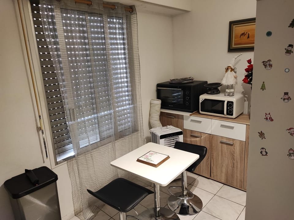 Beau studio meublé hyper centre Nice Apartment in Nice