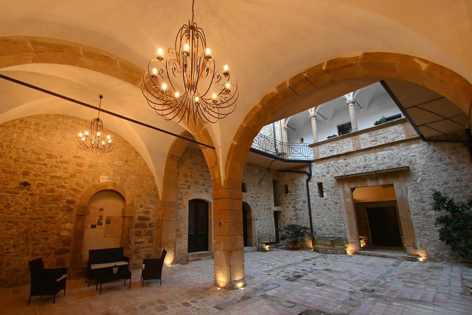 Garden, Inner courtyard view