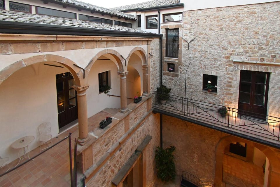 Garden, Inner courtyard view