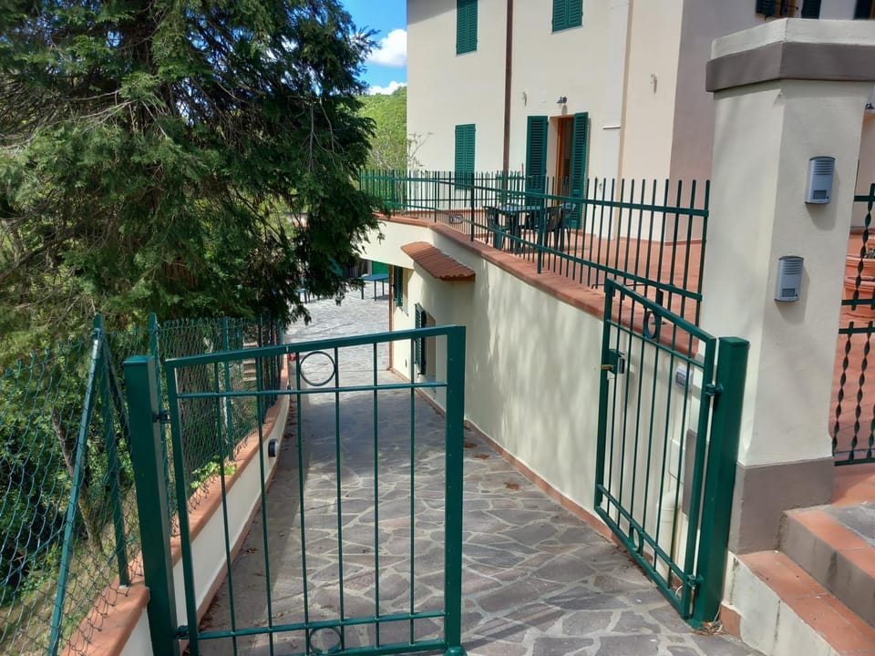 Property building, Balcony/Terrace