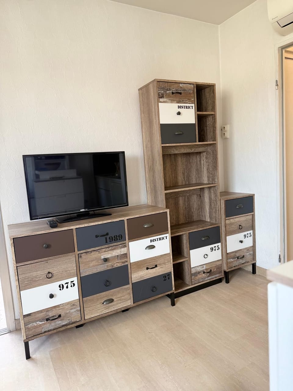 TV and multimedia, wardrobe, air conditioner