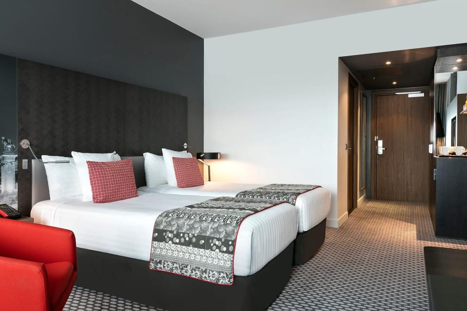 Facade/entrance, Bed, TV and multimedia, Coffee/tea facilities, Bedroom