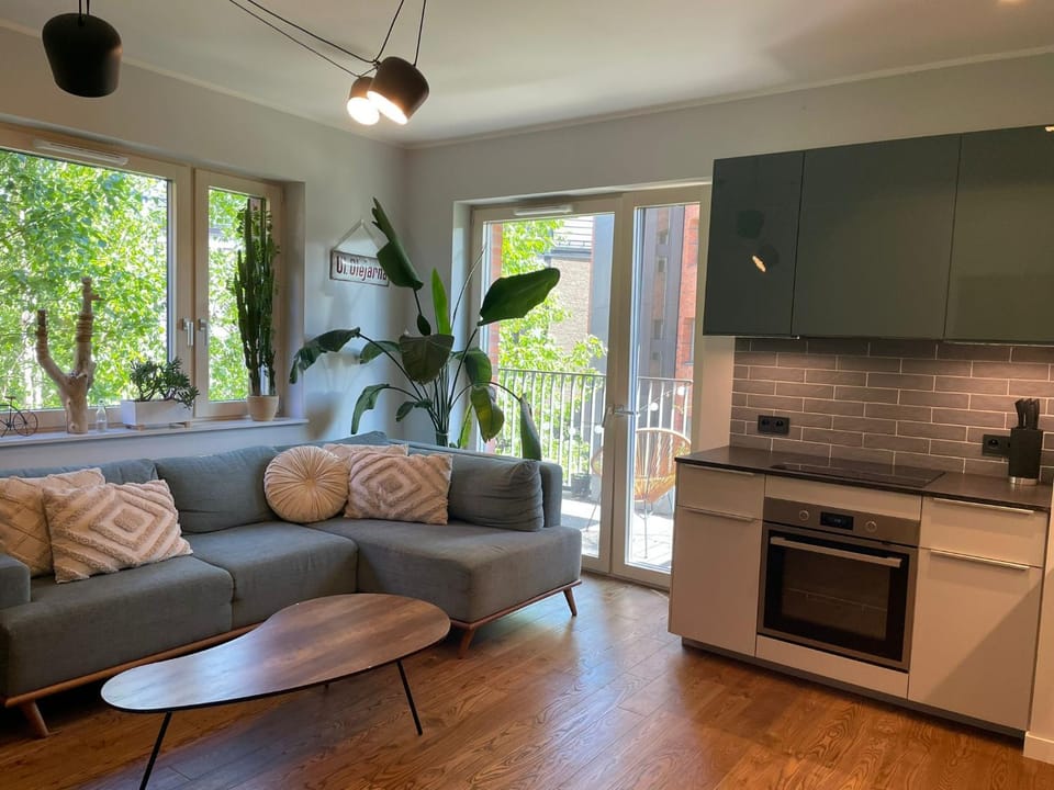 Kitchen or kitchenette, Living room, Seating area, Dining area, minibar, stove
