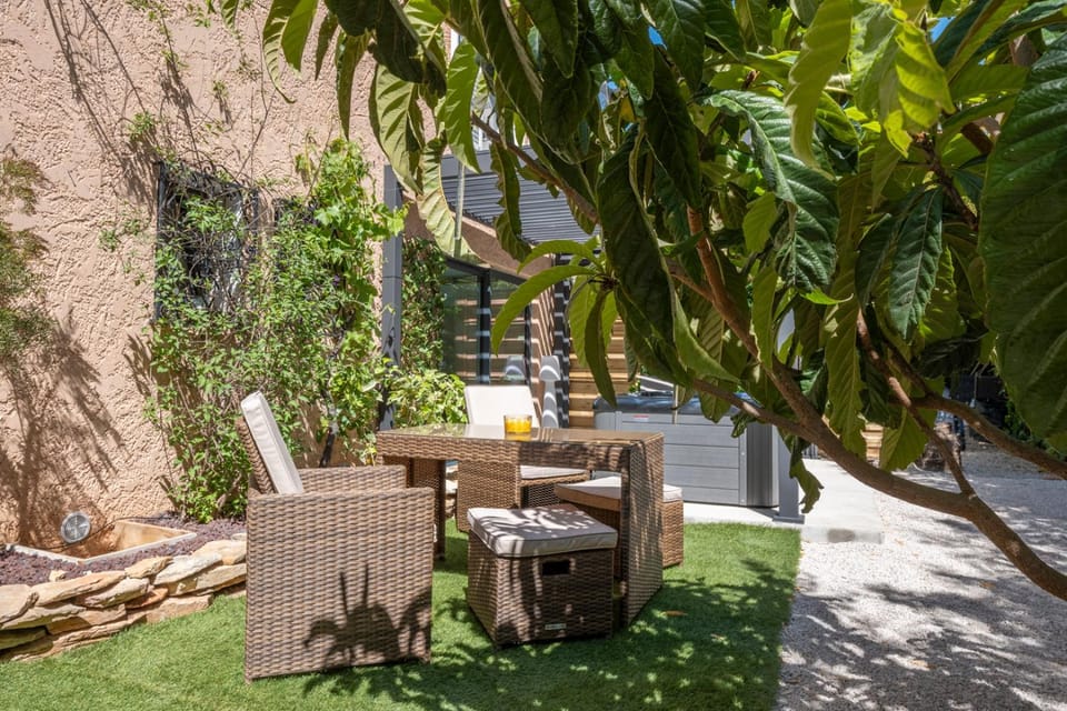 Patio, Garden