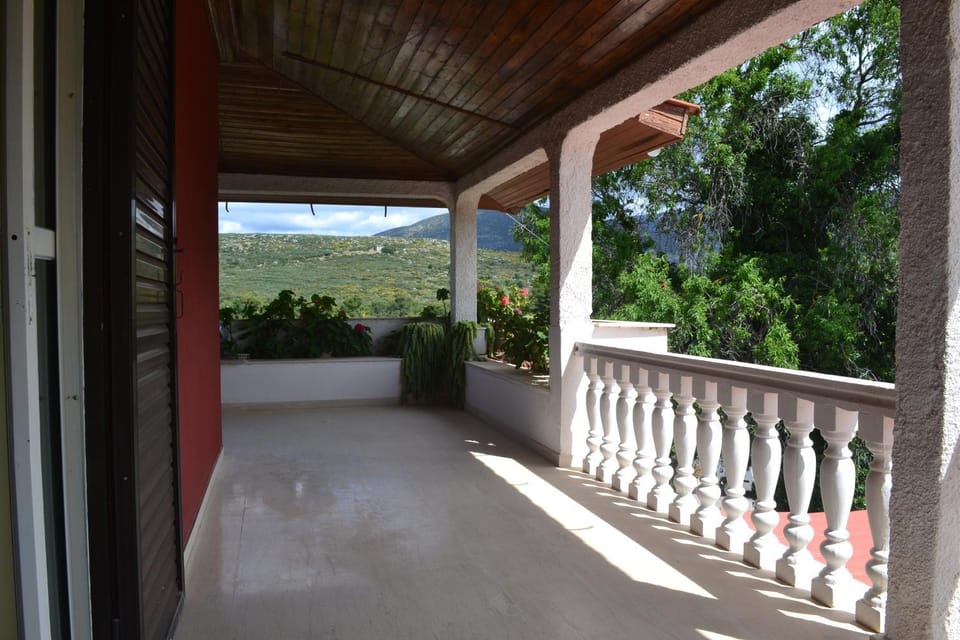 View (from property/room), Balcony/Terrace, Mountain view