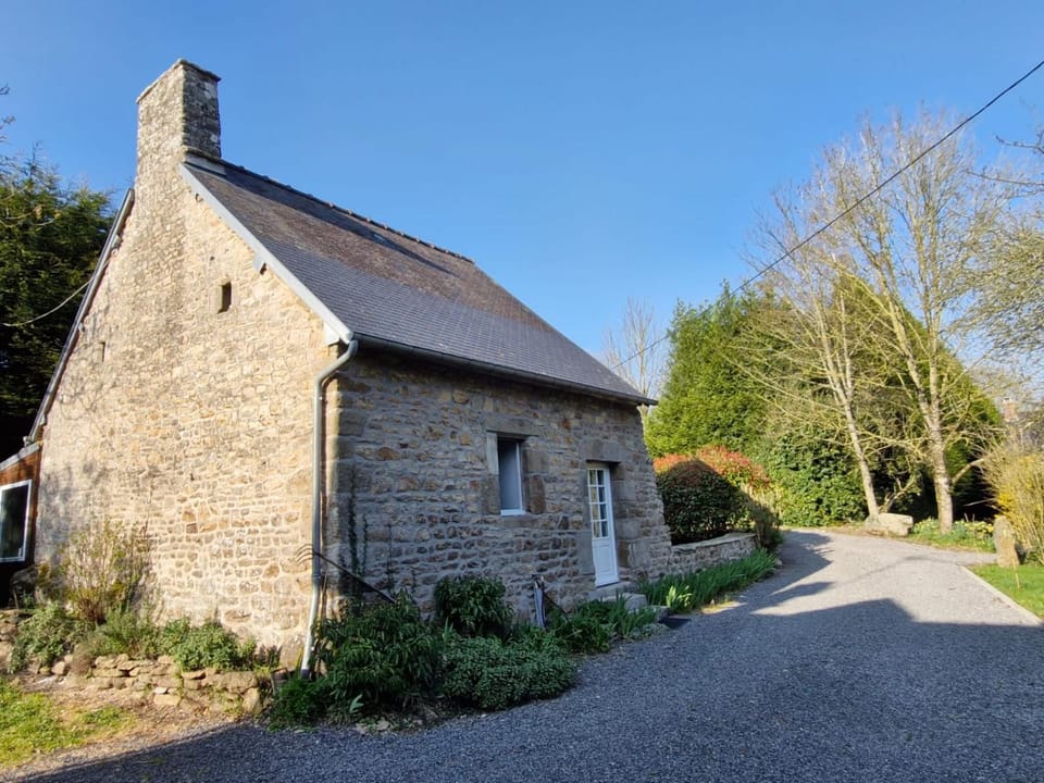 Property building, Spring, Day
