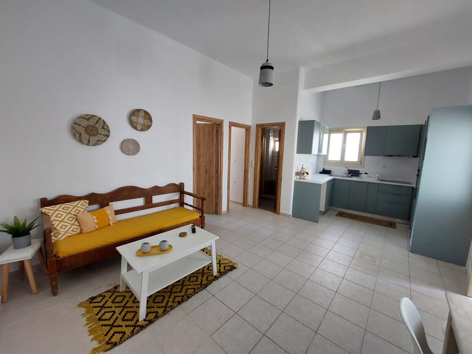 Maritina's house in Vroutsi House in Decentralized Administration of the Aegean
