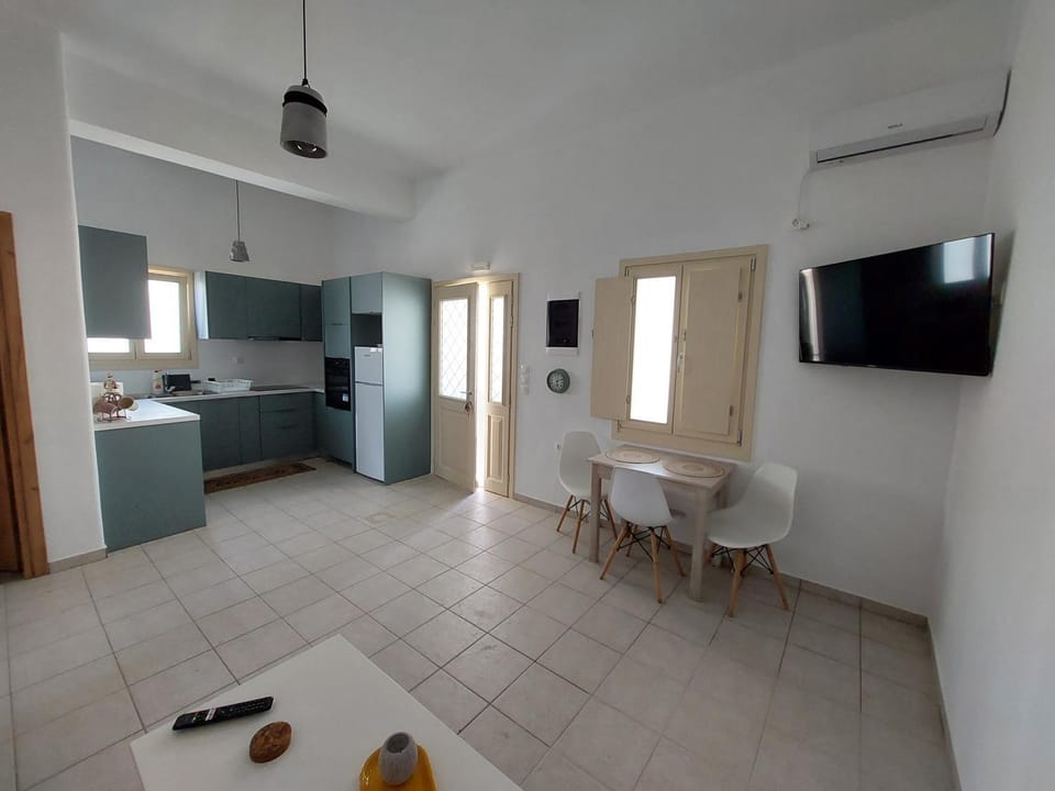 Maritina's house in Vroutsi House in Decentralized Administration of the Aegean