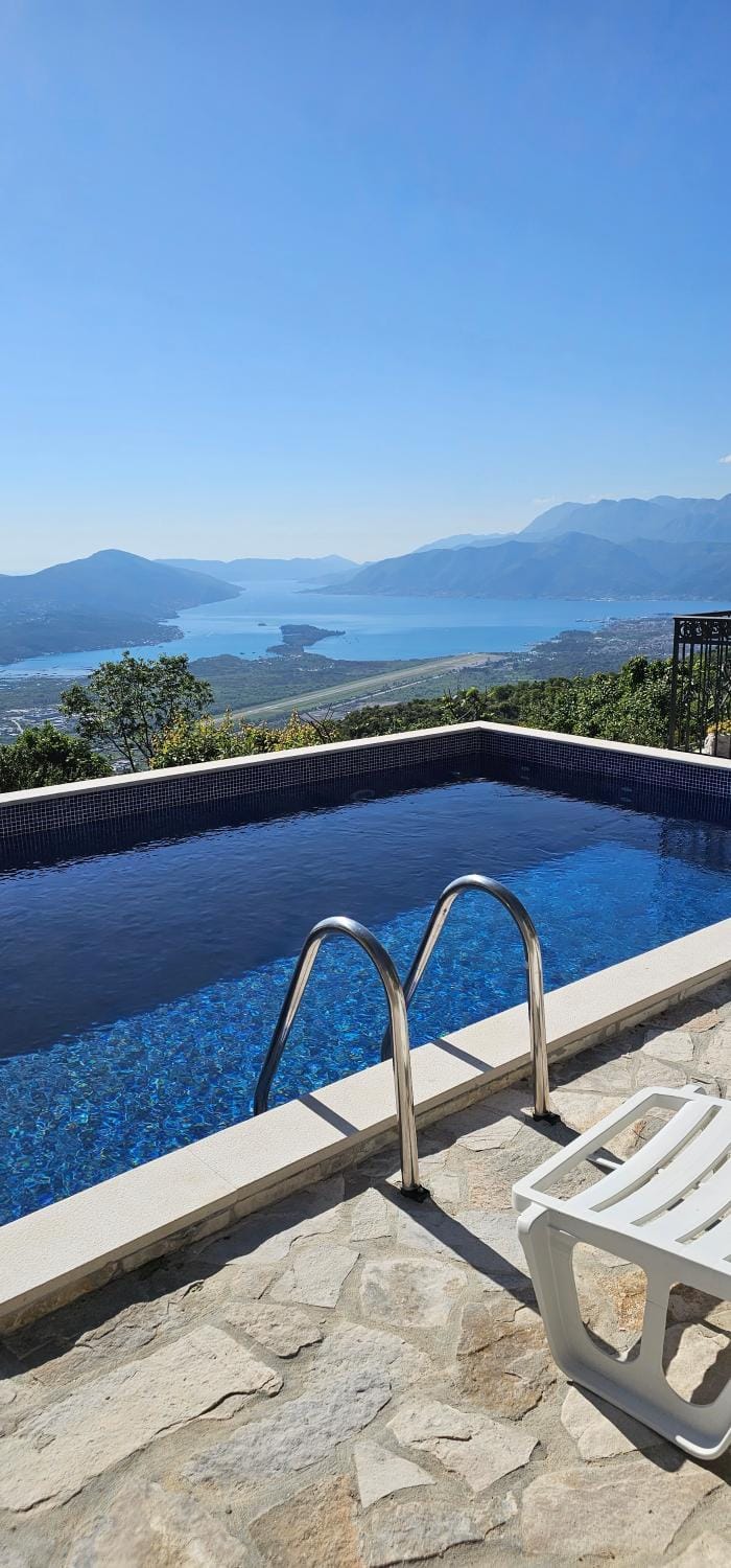 Apartment Paradise Apartment in Kotor Municipality