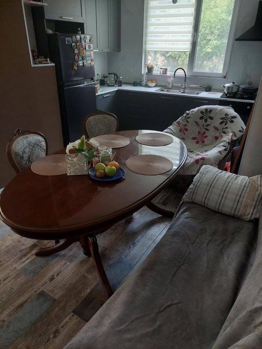 Аппартаменты в гостевом доме у реки Apartment in Batumi