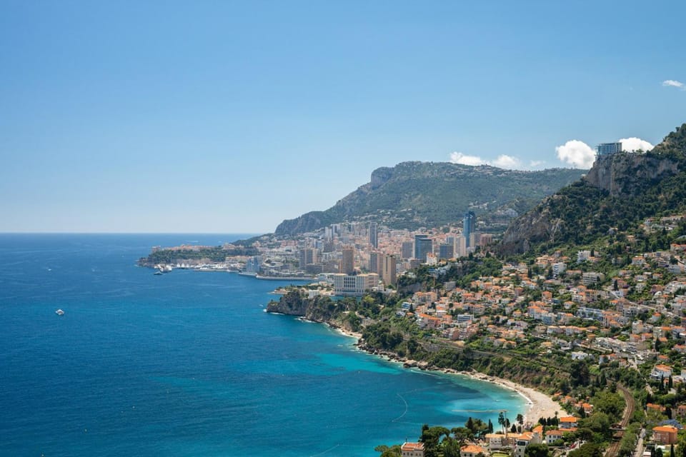 Nearby landmark, Natural landscape, Bird's eye view, Beach, City view, Mountain view, Sea view