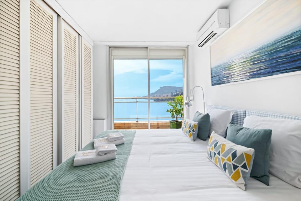Bed, Photo of the whole room, Bedroom, Sea view