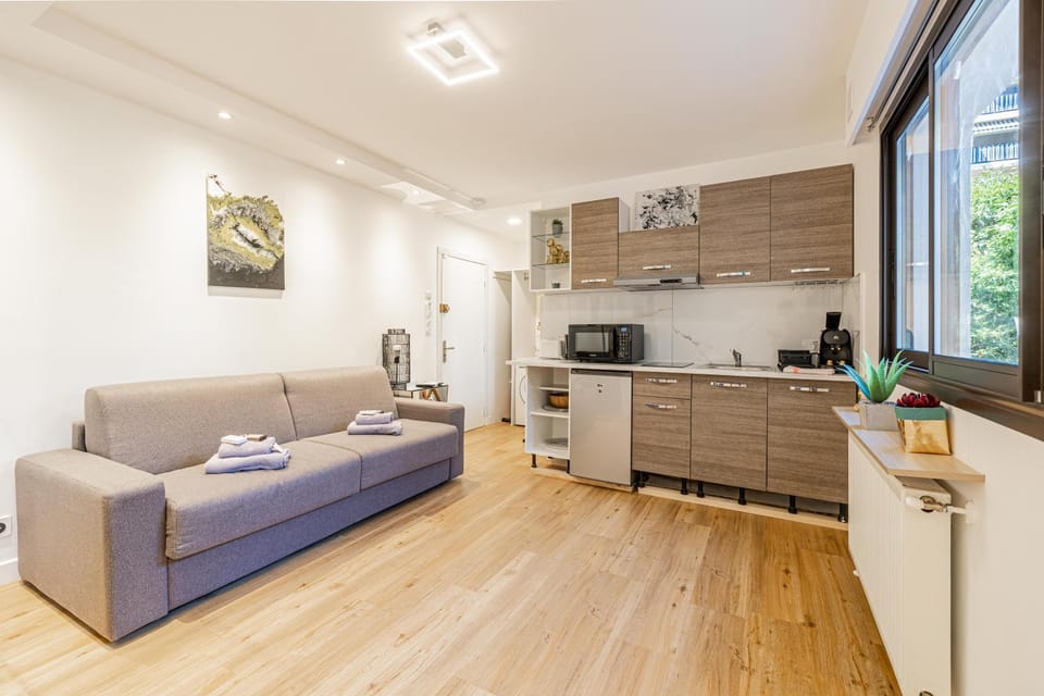 4 BARON - Spacieux studio rénové quartier des Anglais Apartment in Cannes