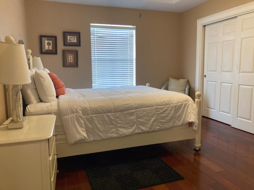 Relaxing Oasis Private House with Pool House in South Padre Island