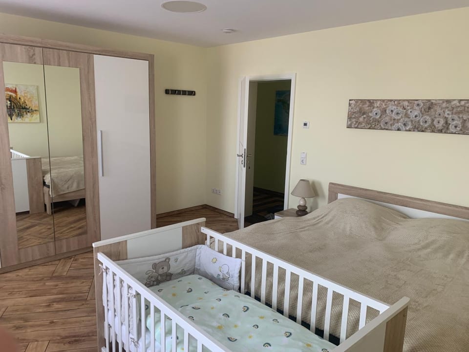 Bed, Photo of the whole room, Bedroom, cot