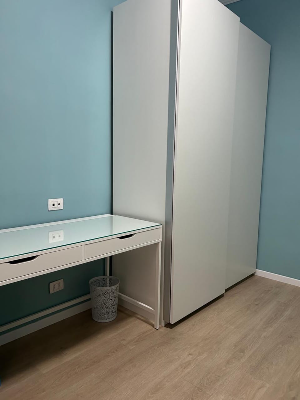 Bedroom, wardrobe