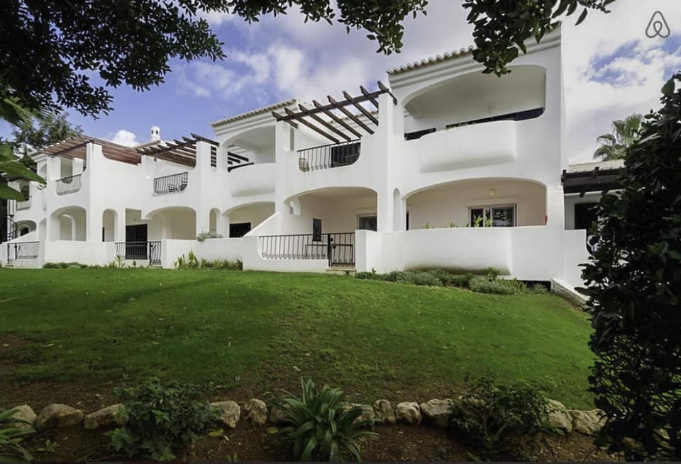 Property building, Day, Garden, Garden view