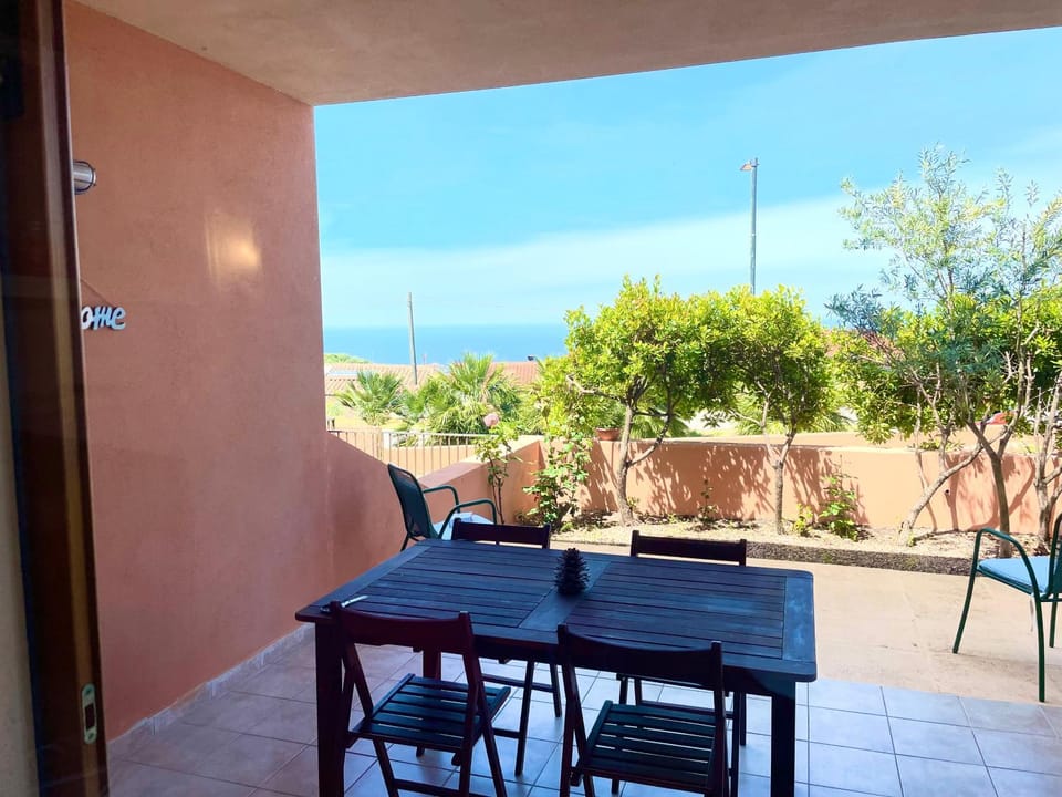 Patio, View (from property/room), Balcony/Terrace, Dining area, Sea view
