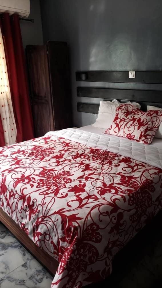 Sunrise Center Bonapriso 111 Hotel in Douala