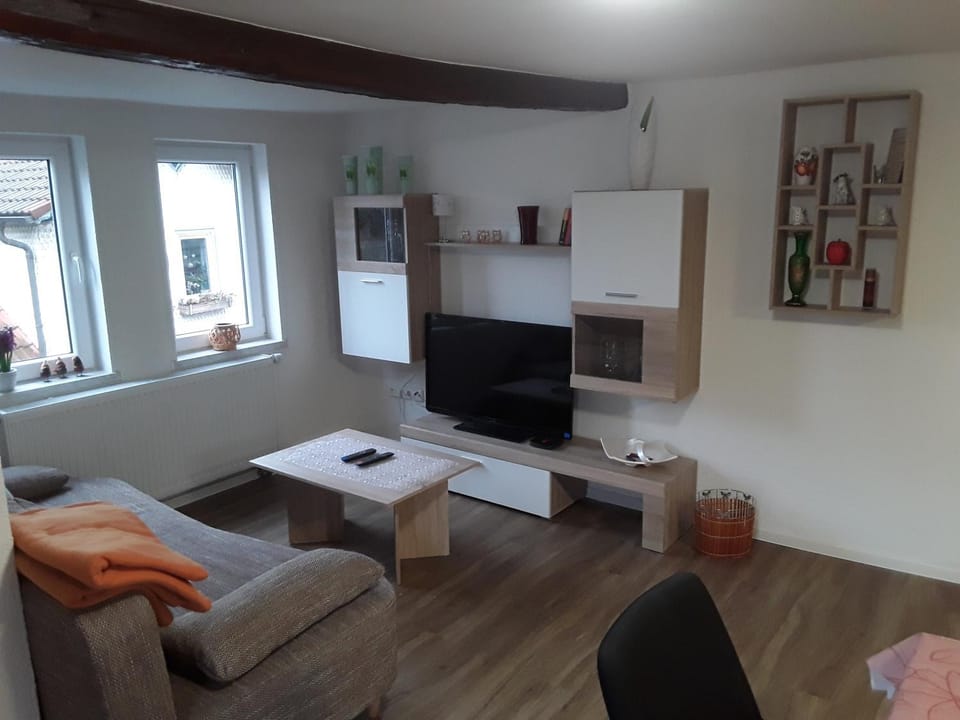 Ferienwohnung 85 , Gersfeld Rhön , Ortsmitte , frisch saniert , Gästehaus Mierdel Apartment in Hesse