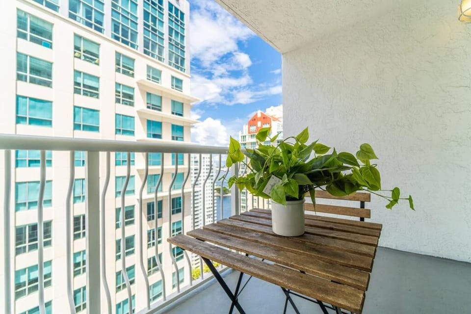 Lovely Studio in brickell -2 beds and Free parking Apartment in Brickell