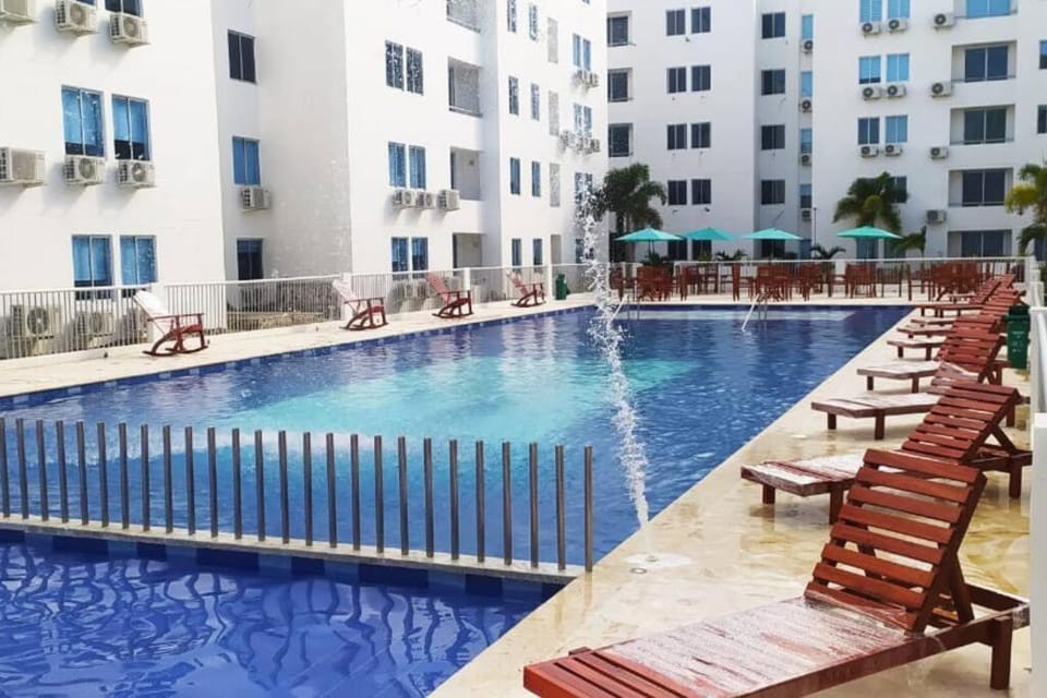 Swimming pool, sunbed