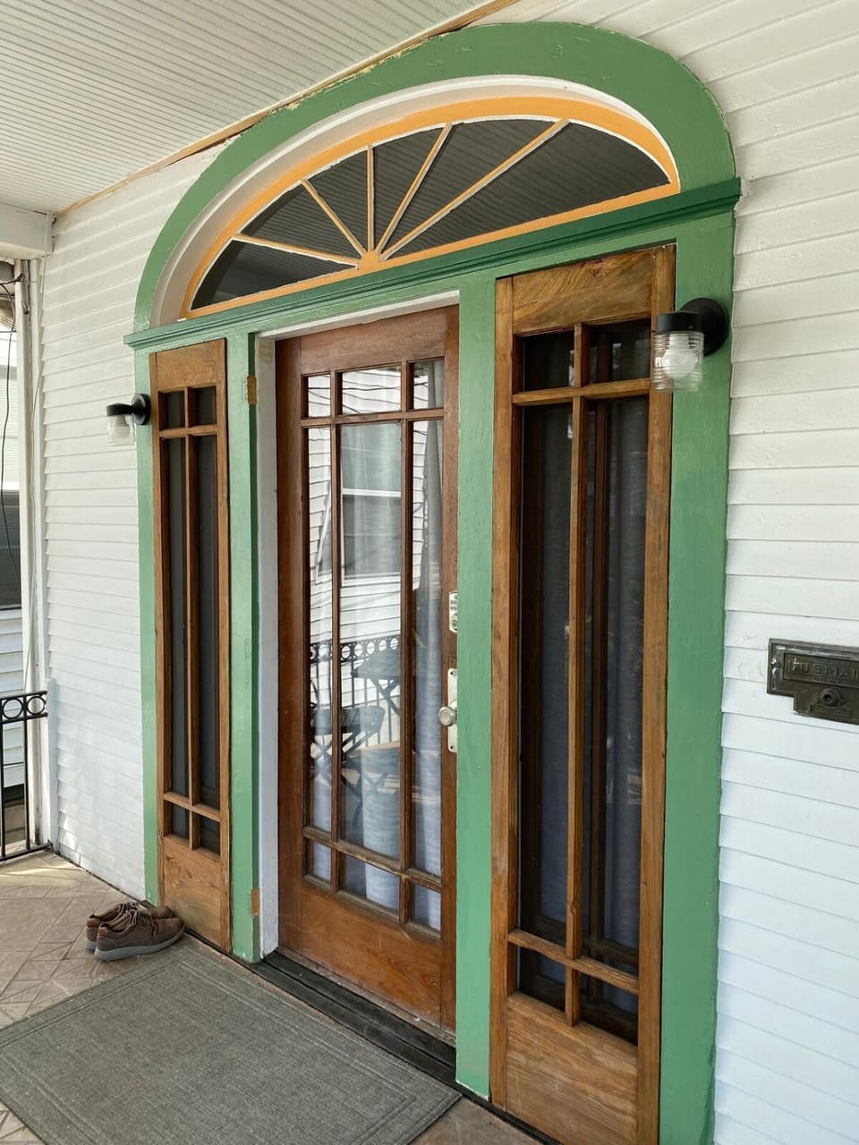 Facade/entrance