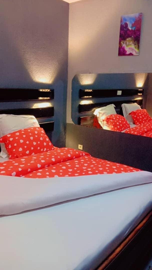 Sunrise Center Bonapriso 108 Love hotel in Douala