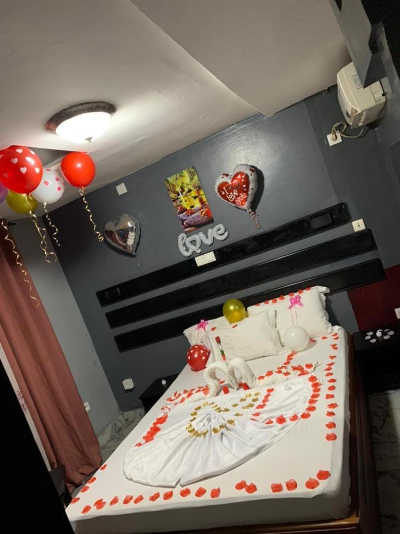 Sunrise Center Bonapriso 108 Love hotel in Douala