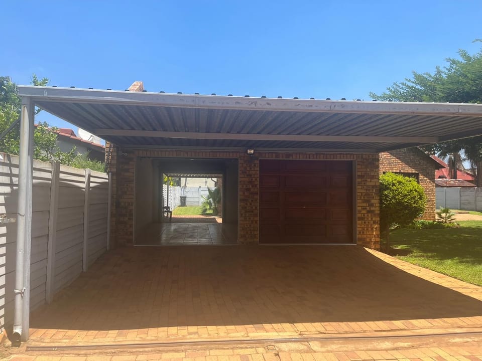 Centurion Family House House in Pretoria