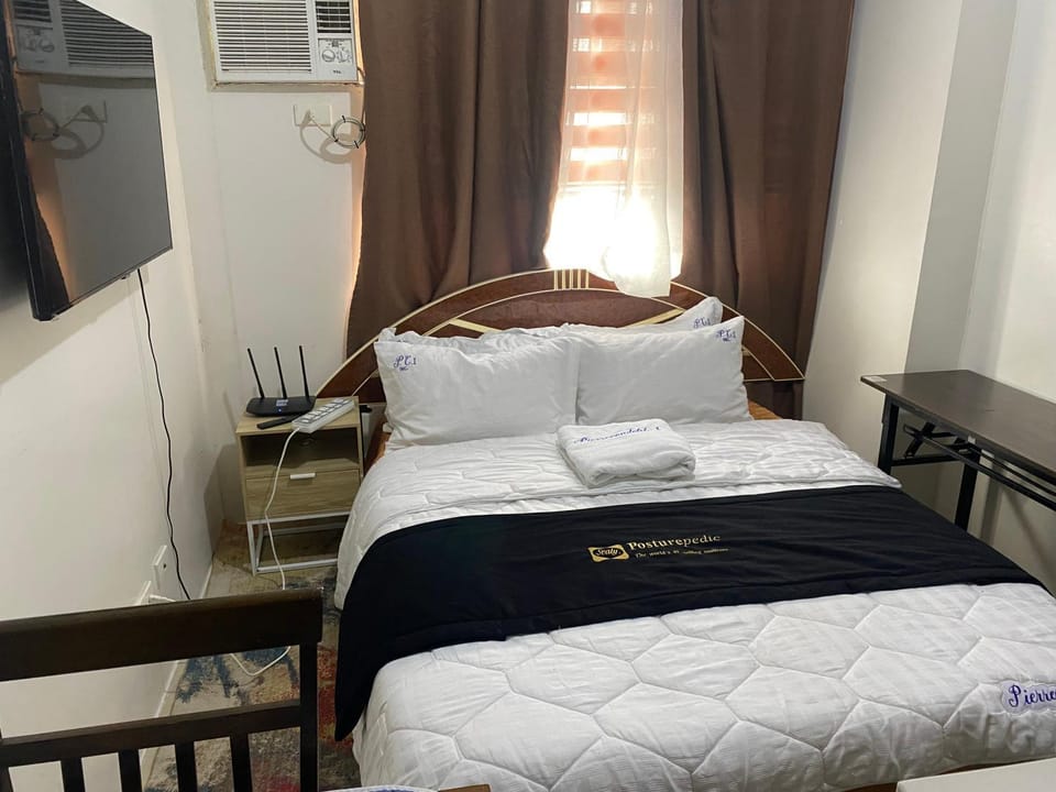 Pierrecondotel Capsule hotel in Mandaluyong