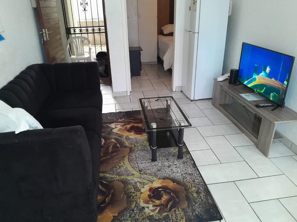 Katherine Street Sandton Walk To Mandela Square Apartment in Sandton
