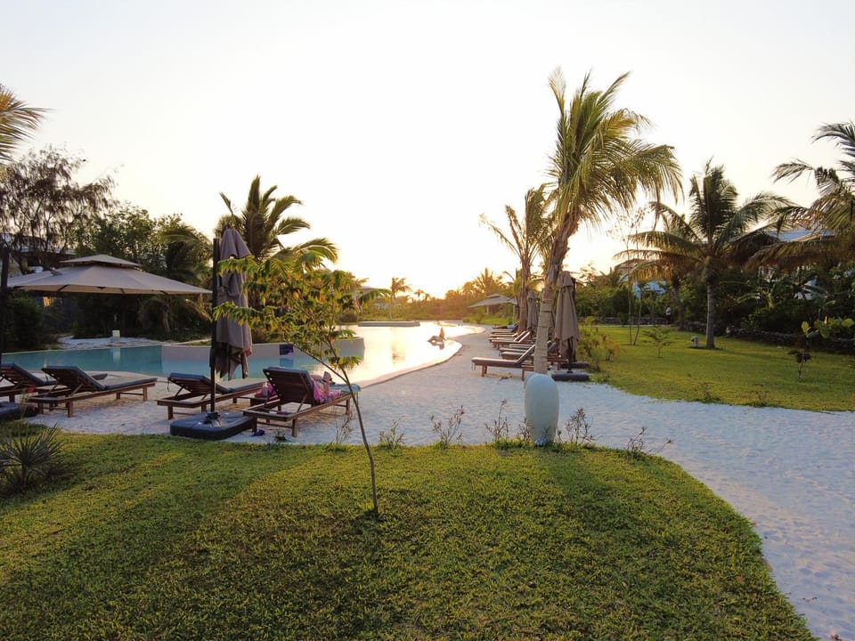 Property building, Swimming pool