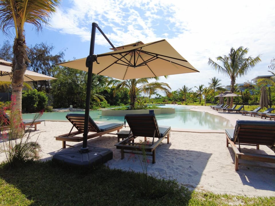 Property building, Swimming pool