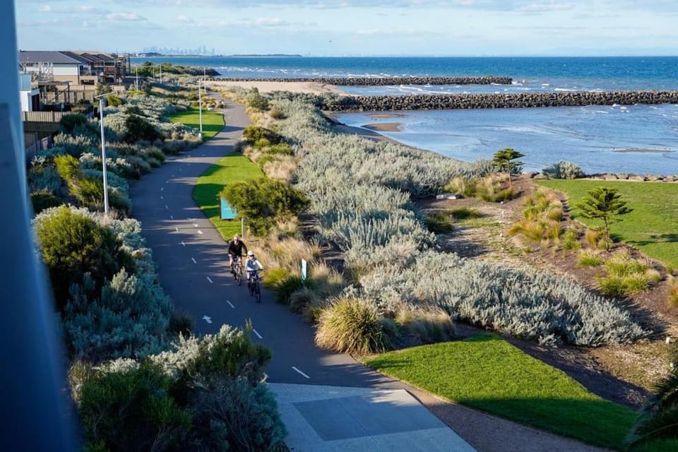 Wyndham Harbour Luxury Bayside Haven with parking Apartment in Werribee South