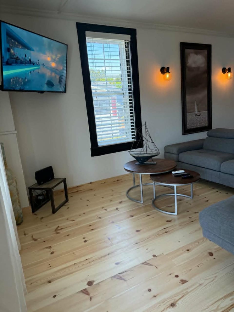Alma 2 bedroom Sleeps 6 Apartment in New Brunswick