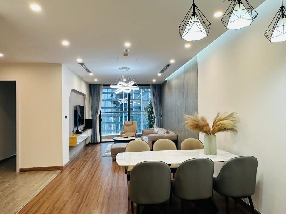 Communal lounge/ TV room, TV and multimedia, Living room, Seating area, Evening entertainment