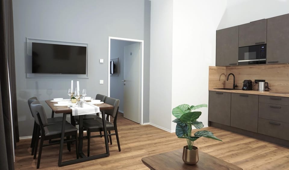 TV and multimedia, Coffee/tea facilities, Kitchen or kitchenette, Dining area