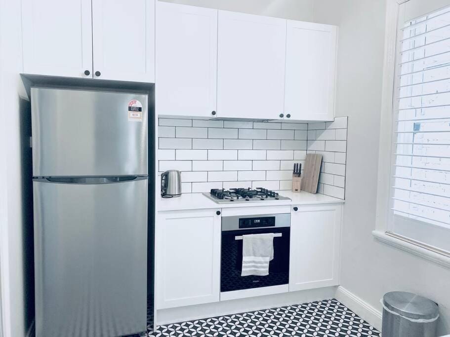 Kitchen or kitchenette, pet friendly, stove