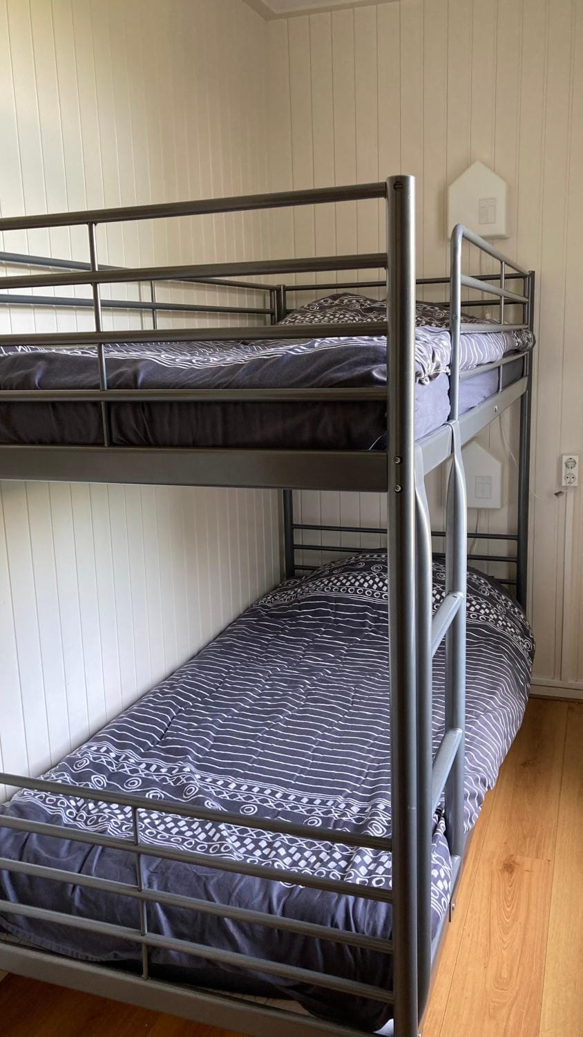 Bedroom, bunk bed