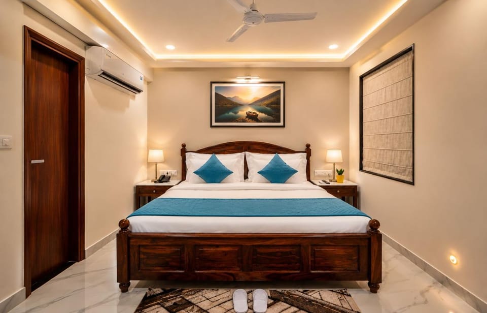 Bed, Photo of the whole room, Bedroom, fireplace, wardrobe