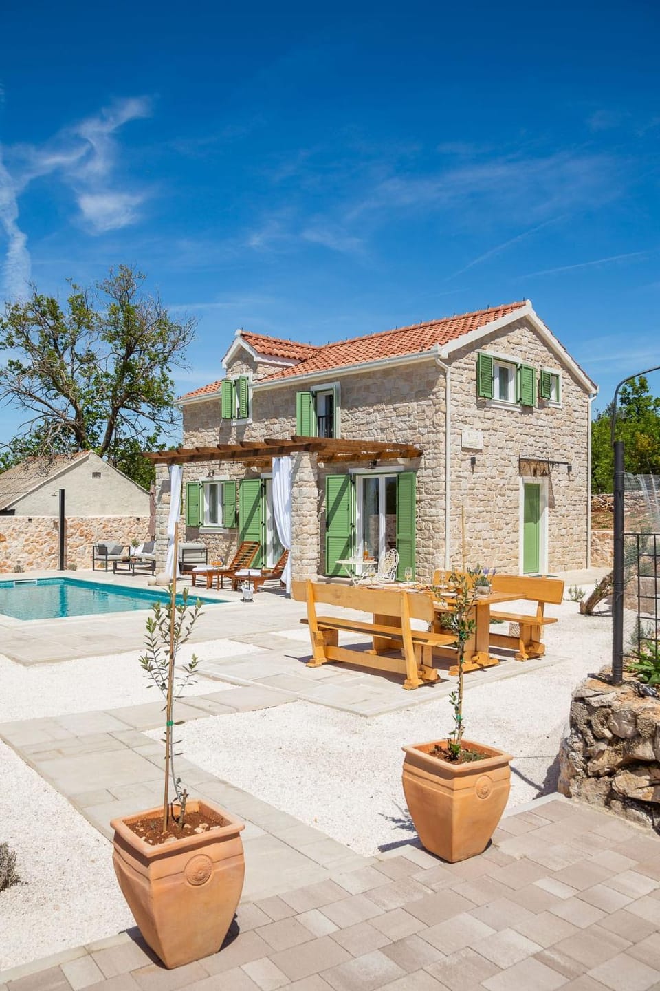 Property building, Patio, Swimming pool, sunbed