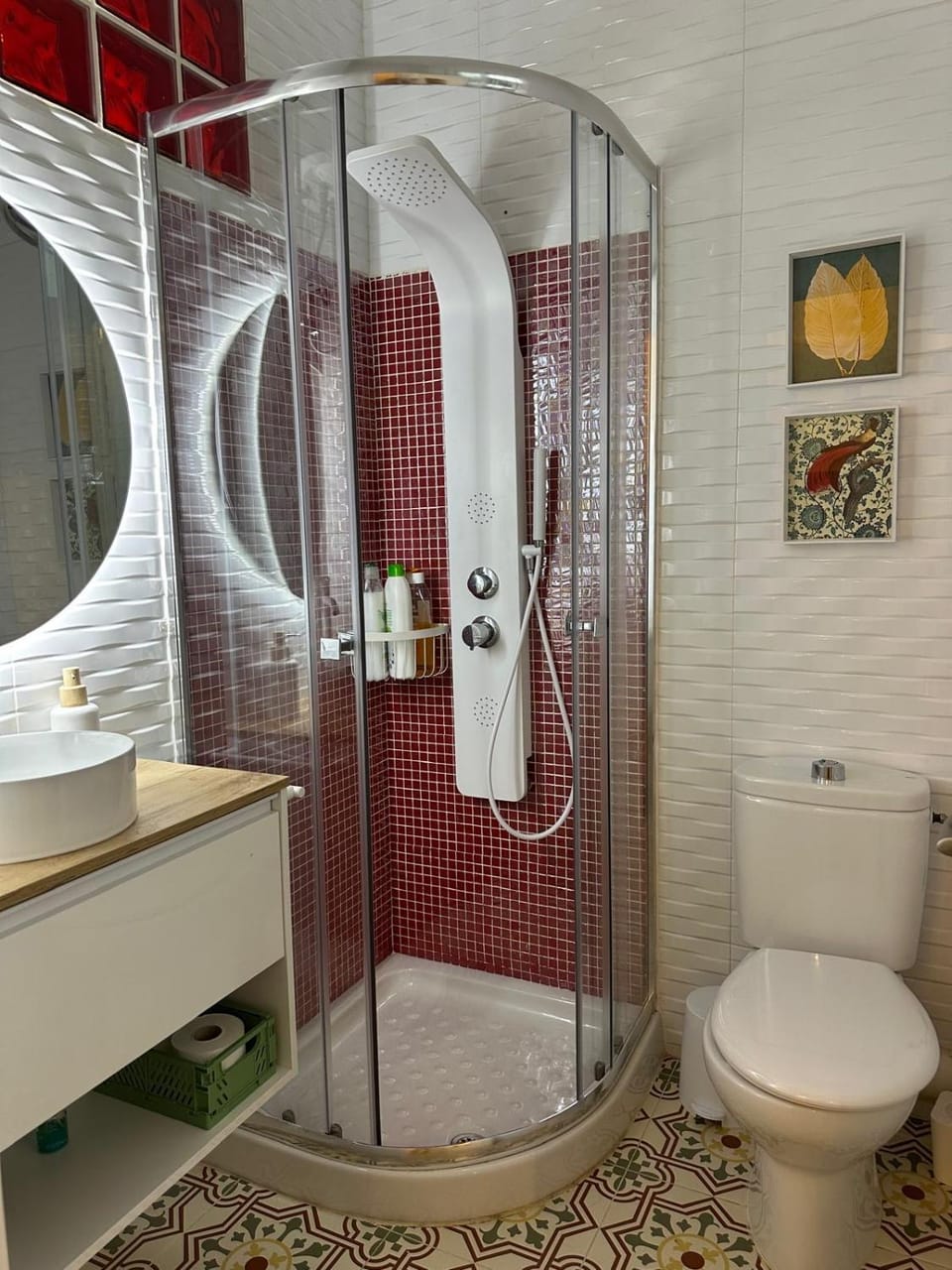 Shower, Bathroom, hair dryier
